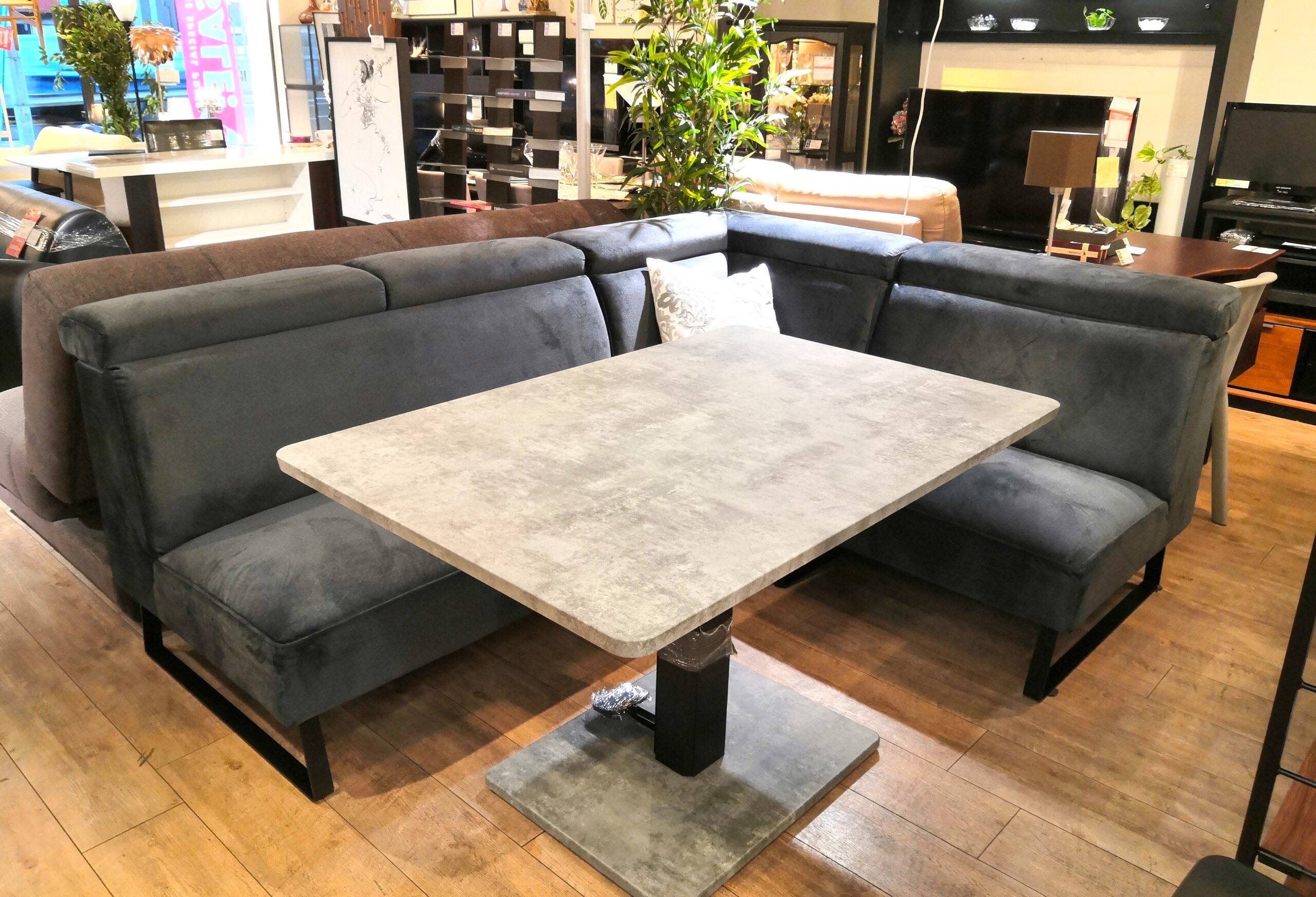 ダイニングセット（食卓セット） の買取&新入荷情報| 店舗