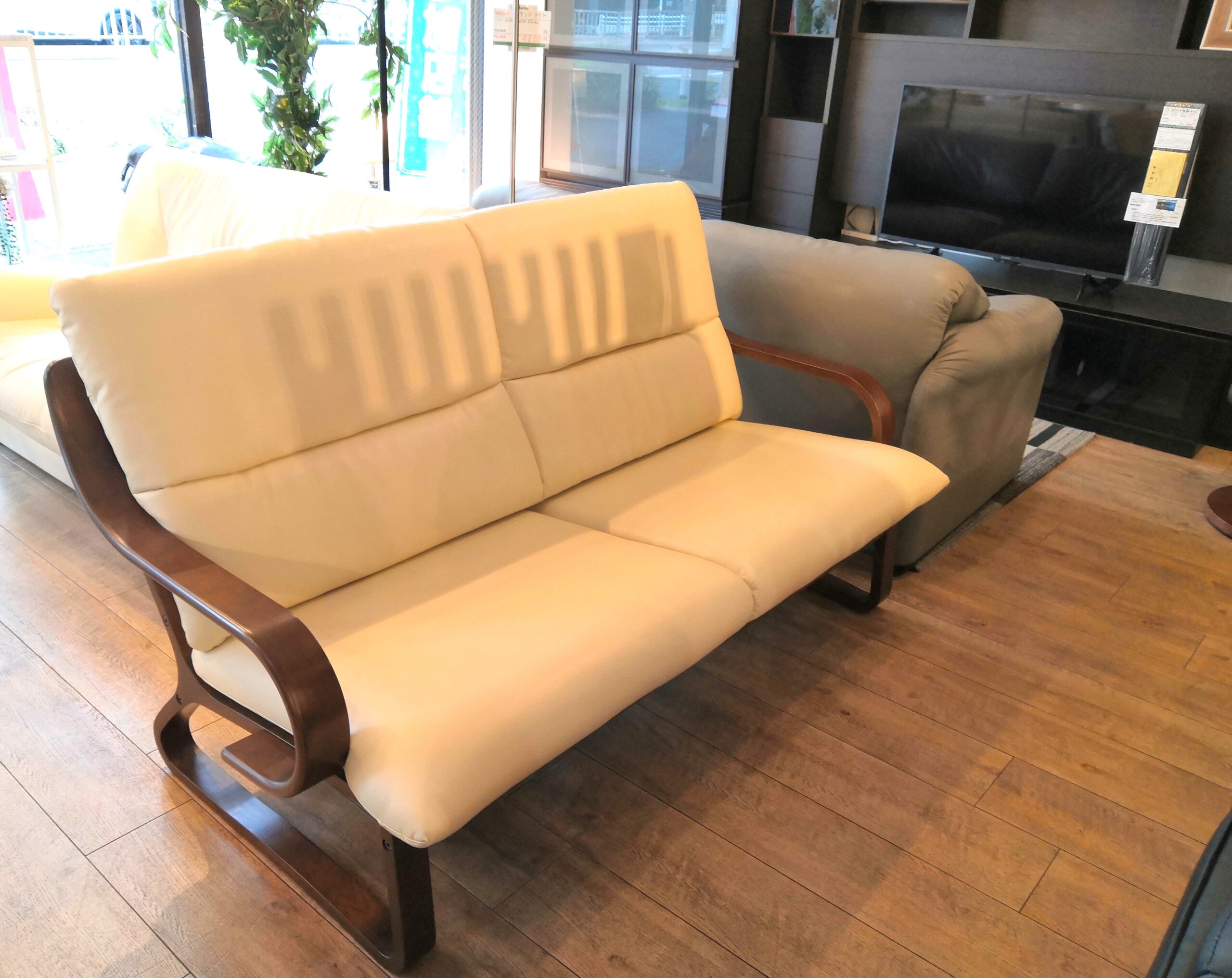 展示品□飛騨産業□キツツキ□チグサ□2人掛けソファ□26