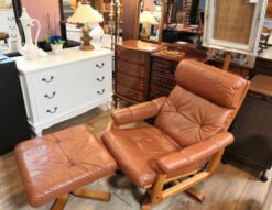 富士ファニチア FUJI FANITURE 本革 回転チェア オットマン付き ブラウン 木製 リクライニングチェア