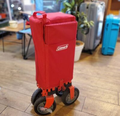 Coleman　コールマン　アウトドアワゴン　レッド　赤色　コンパクト　収束型ワゴン　ワゴン　大型タイヤ　4輪　キャンプ　レジャー　イベント　防災　アウトドア　ファミキャン　収納ケース付き　耐荷重100㎏　キャンプ用品　防災グッズ　リサイクル　最良市場　天白区　名東区　昭和区　千種区　瑞穂区　緑区　日進市　豊明市　東郷町　買取　出張買取　高価買取　販売　お値打ち　特価　1点物　1点モノ　早い者勝ち　おすすめ　おしゃれ　中古品