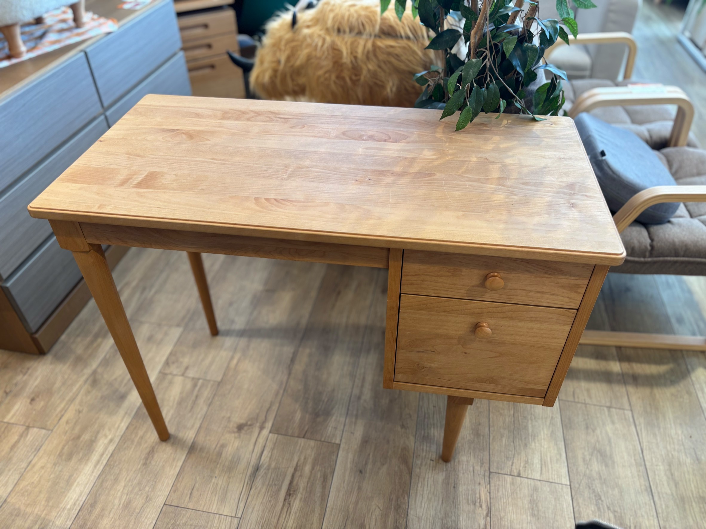 モモナチュラルのデスク MOMO natural(モモナチュラル)のCOMO(コモ) デスク。アルダー材