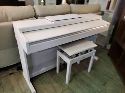 YAMAHA　ヤマハ　ARIUS　アリウス　電子ピアノ　デジタルピアノ　2019年製　YDP-164　ホワイトウッド調　高低自在椅子付き　88鍵盤　GH3鍵盤　グレードハンマー3　象牙調　黒檀調　真円スピーカー　椅子付き　3本ペダル　ホワイト系　
リサイクル　最良市場　天白区　名東区　昭和区　千種区　瑞穂区　緑区　日進市　豊明市　東郷町　買取　出張買取　高価買取　販売　お値打ち　特価　1点物　1点モノ　早い者勝ち　おすすめ　おしゃれ　中古品