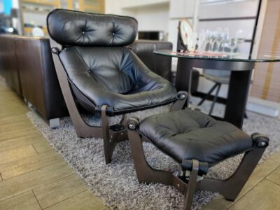 galaxy　ギャラクシー　ルナ　ハイバック　ルナチェア　オットマン付き　足置き付き　ブラックレザー　革張り　　レザー張り　グレーアッシュ　ウッド　デザイナーズチェア　デザインチェア　モダン　コンテンポラリー　レトロ　和モダン　古民家風　北欧　インダストリアル　男前　メンズライク　リサイクルショップ　再良市場　天白　名東　昭和　千種　瑞穂　緑　日進　豊明　東郷　おススメ　オススメ お洒落　オシャレ　中古　美品