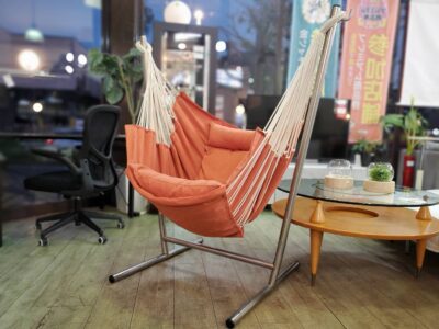 KOMFORTA コンフォルタ 自立式ハンモック ハンモックチェア ハンギングチェア ファブリック スペイン製 ステンレスベース ステンレスフレーム コットン100% 2way仕様 ハイブリッド 布製 モダン カジュアル カフェ風 ナチュラル リサイクルショップ 再良市場 天白 名東 昭和 千種 瑞穂 緑 日進 豊明 東郷 おススメ オススメ お洒落 オシャレ 中古 美品