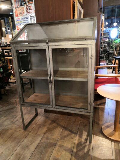 ヴィンテージ調 ミリタリー インダストリアル 店舗什器 キャビネット エイジング加工 シルバー ディスプレイケース 1