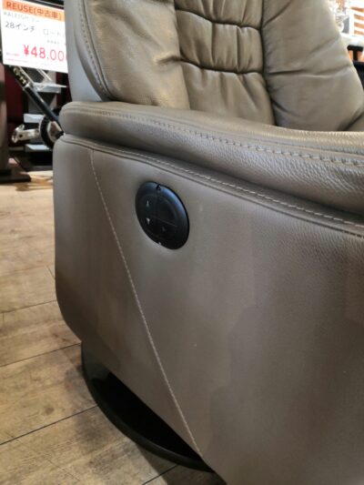  IDC大塚 YAMADA ルージア ブラウン系 回転式 本革 一人掛け 電動リクライニングソファ 2