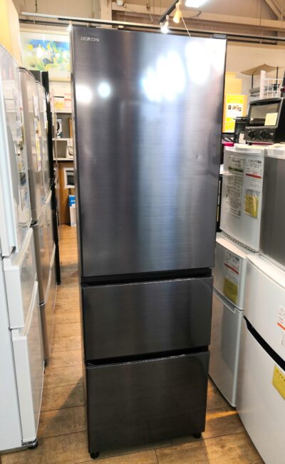 HITACHI 2023年製 R-V32SV Vシリーズ ブリリアントブラック 真ん中野菜室 自動製氷 315L 3ドア 冷凍冷蔵庫