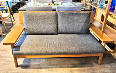 飛騨産業 HIDA キツツキ ALMO モダン 木製フレーム アーム付き 2人掛け 2シーターソファ 1