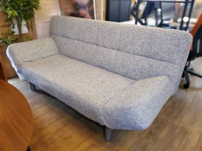 ソファベッド グレー 3シーター 3人掛け ソファ ファブリック シルバーフレーム シンプル モダン ナチュラル 北欧 カジュアル 来客用 単身用 ひとり暮らし リサイクルショップ 再良市場 天白 名東 昭和 千種 瑞穂 緑 日進 豊明 東郷 おススメ オススメ お洒落 オシャレ 中古