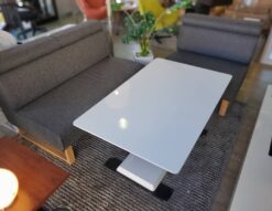 ソファダイニング3点セット　ソファダイニングセット　リビングダイニング3点セット　リビングダイニングセット　ガス圧式　昇降テーブル　白鏡面　1本脚　SHIGIYAMA　シギヤマ家具　ソファベンチ　ダイニングソファ　ソファチェア　カバーリング　可動式ヘッド　ハイバック　リサイクルショップ　再良市場　天白　名東　昭和　千種　瑞穂　緑　日進　豊明　東郷　おススメ　オススメ お洒落　オシャレ　中古