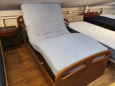 電動ベッド　シングルベッド　シングルサイズベッド　電動リクライニングベッド　電動リクライニング　シングルサイズ　フレーム　マットレス　ベッドセット　ポケットコイル　サイドガード付き　2モーター　高反発　硬め　無段階リクライニング　介護　
リサイクル　最良市場　天白区　名東区　昭和区　千種区　瑞穂区　緑区　日進市　豊明市　東郷町　買取　出張買取　高価買取　販売　お値打ち　特価　1点物　1点モノ　早い者勝ち　おすすめ　おしゃれ　中古品　中古美品　キレイ