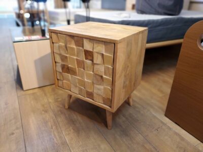 ZARA HOME　zarahome　ザラホーム　サイドテーブル　ナイトテーブル　ウッドサイドテーブル　ベッドサイドテーブル　収納ボックス　プッシュ扉　ナチュラル　北欧　モダン　インダストリアル　男前　カフェ風　古民家風　北欧ビンテージ　ボックスタイプ　収納付き　リサイクルショップ　再良市場　天白　名東　昭和　千種　瑞穂　緑　日進　豊明　東郷　おススメ　オススメ お洒落　オシャレ　中古