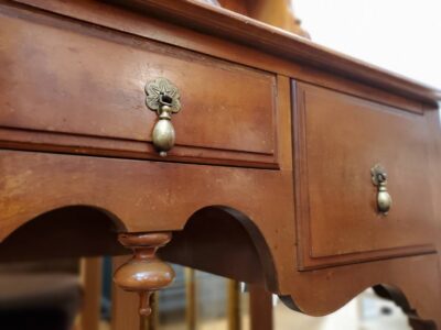 アンティーク　カップボード　飾り棚　食器棚　収納棚　本棚　ブックシェルフ　ビンテージ　ヴィンテージ　レトロ　古木　インテリア　店舗什器　シャビーシック　リサイクル　最良市場　天白区　名東区　昭和区　千種区　瑞穂区　緑区　日進市　豊明市　東郷町　買取　出張買取　高価買取　販売　お値打ち　特価　1点物　1点モノ　早い者勝ち　おすすめ　おしゃれ　中古品