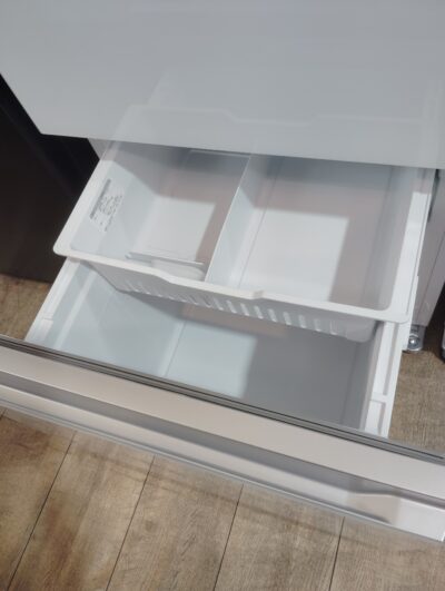 ヤマダオリジナル REFAGE 2025年製 YRZ-F32MW ホワイト 319L 右開き 静音 3ドア 冷蔵庫 7