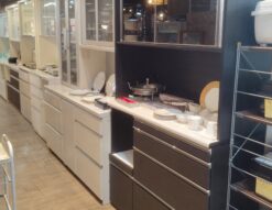 キッチン収納 ブラック系 ツヤ無し 作業台付き 幅120㎝ キッチンボード レンジボード