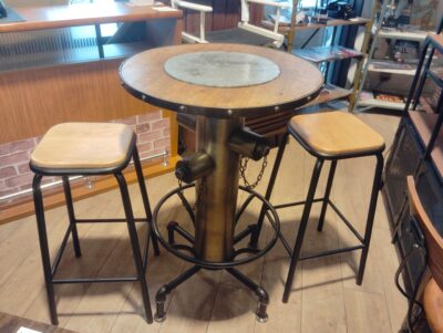 インダストリアルスタイル アメリカンヴィンテージ調 無骨感 オシャレ カフェテリア メンズライク バー 消火栓型 カフェテーブル3点セット 1