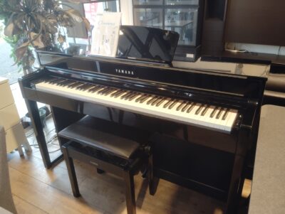 YAMAHA Clavinova 2015年製 CLP-535PE 黒艶出し 88鍵盤 高級感 鍵盤楽器 電子ピアノ 1
