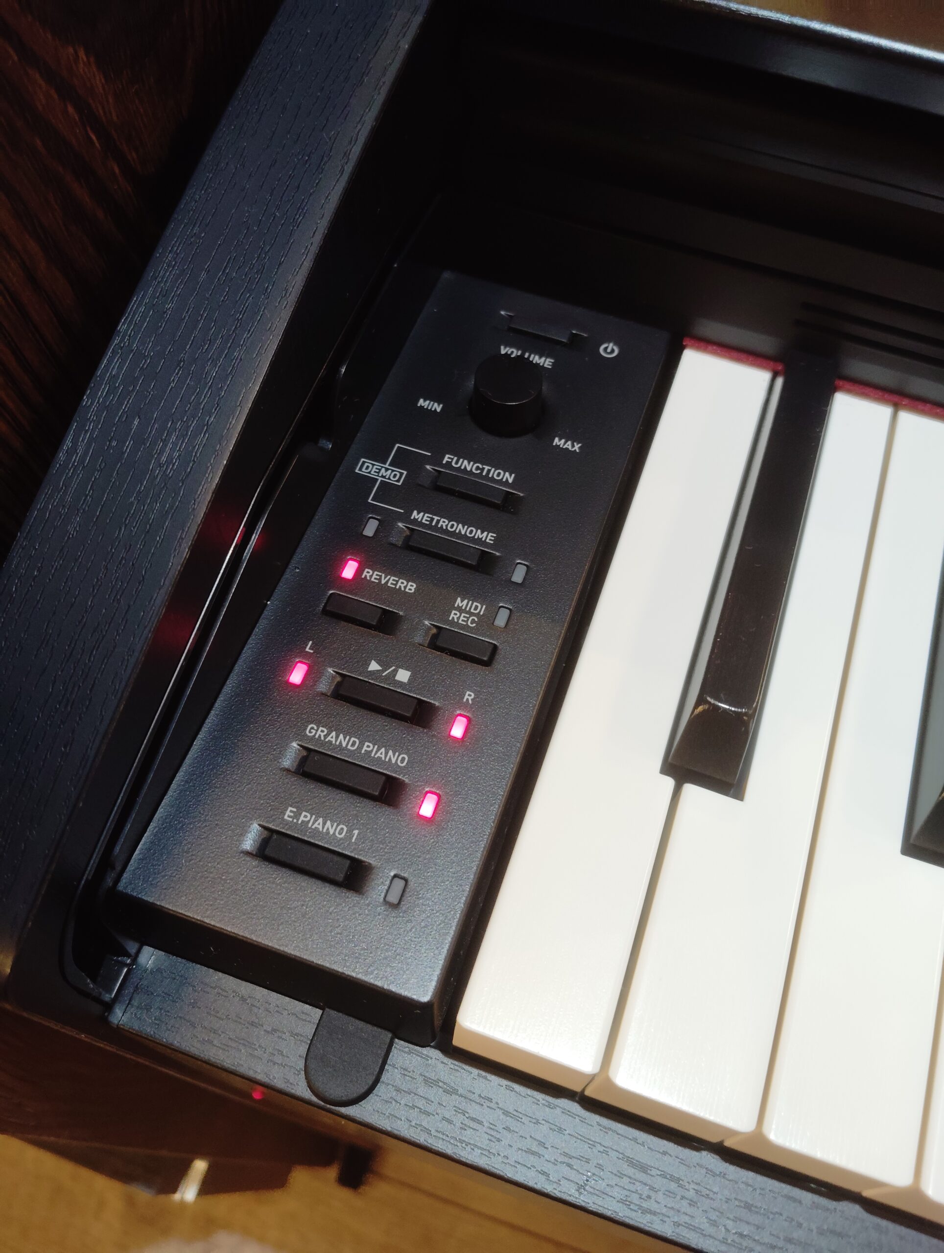 中古品】カシオ Casio 2022年製 Privia ブラックウッド PX-770 88鍵盤