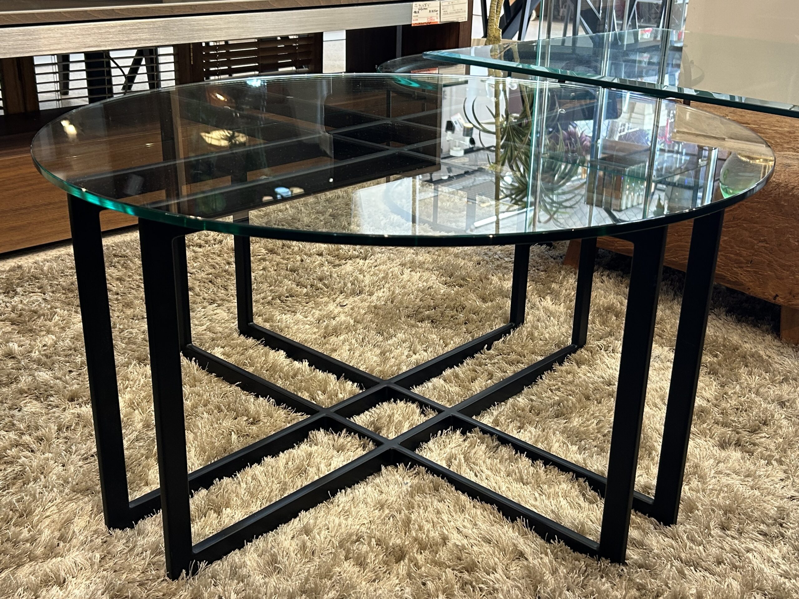 モデルルーム展示品 藤栄 FIS ガラスセンターテーブル 買取しました