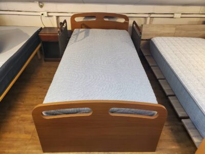 電動ベッド　シングルベッド　シングルサイズベッド　電動リクライニングベッド　電動リクライニング　シングルサイズ　フレーム　マットレス　ベッドセット　ポケットコイル　サイドガード付き　2モーター　高反発　硬め　無段階リクライニング　介護　リサイクルショップ　再良市場　天白　名東　昭和　千種　瑞穂　緑　日進　豊明　東郷　おススメ　オススメ お洒落　オシャレ　中古　美品