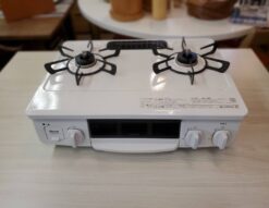 Rinnai　リンナイ　HOWARO　ホワロ　都市ガス用　ガスコンロ　都市ガスコンロ　2口コンロ　ガステーブル　ガスレンジ　据え置き型　2025年製　高年式　極美品　水無し片面焼きグリル　消し忘れ消火機能　56cm　ホーロー　ホワイトカラー　ホワイト　リサイクルショップ　再良市場　天白　名東　昭和　千種　瑞穂　緑　日進　豊明　東郷　おススメ　オススメ お洒落　オシャレ　中古　美品