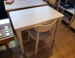 モデルルーム展示品　CHERRY　チェリー　桜屋工業　HOMEDAY　ホームデイ　デスク　チェア　机　学習机　作業机　PCデスク　PC机　ダイニングチェア　デスクチェア　ホワイトウォッシュ　ラバーウッド　スチール製取っ手　木製デスク　木製チェア　グレー　ナチュラル　カジュアル　モダン　リサイクルショップ　再良市場　天白　名東　昭和　千種　瑞穂　緑　日進　豊明　東郷　おススメ　オススメ お洒落　オシャレ　美品