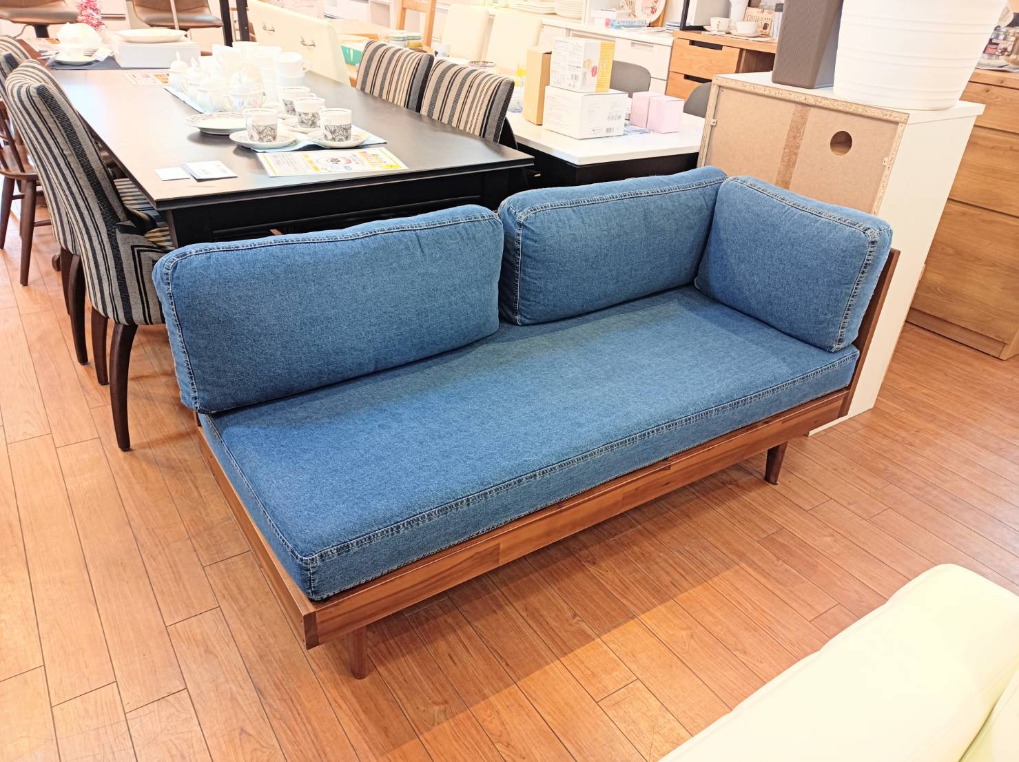 美品 unico SWELLA ウニコ スヴェラ ベンチアーム ソファ 2シーター