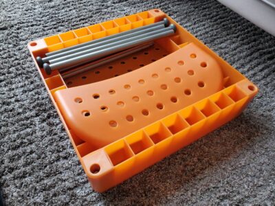 EnzoMari　エンツォ・マイ　エンツォマリ　BOXchair　ボックスチェア　イタリア　組み立て椅子　ダイニングチェア　デスクチェア　椅子　チェア　ALEPH　スチール脚　スチールフレーム　プラスチック　オレンジ　デザイン家具　デザイナーズ家具　リサイクル　最良市場　天白区　名東区　昭和区　千種区　瑞穂区　緑区　日進市　豊明市　東郷町　買取　出張買取　高価買取　販売　お値打ち　特価　1点物　1点モノ　早い者勝ち　おすすめ　おしゃれ　中古品　中古美品　キレイ