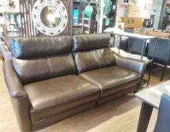 ニトリ チェリーブ ワイド 右電動 ダークブラウン ヘッドレスト可動 本革 2.5人掛け 電動リクライニングソファ