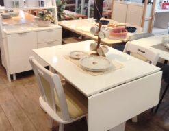 キッチンダイニング家具 ホワイト 収納付き ベンチ付き バタフライテーブル 回転チェア 鏡面天板 伸縮ダイニング4点セット