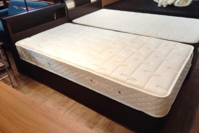 日本ベッド セラーズシェルフ リフト式 棚付き SILKY HARD シルキーハード 硬め ダークブラウン 収納付き はね上げ シングルベッド 1