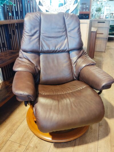 エコーネス EKORNESレザー チーク チョコレート オットマン付き STRESSLESS Classic Reno レノ ストレスレスチェア Mサイズ 1