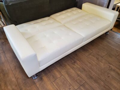 ソファベッド　2.5シーター　2.5人掛け　3シーター　3人掛け　ソファ　アームソファ　ホワイト　レザー　白色　ホワイトレザー　合皮　合成皮革　来客用　単身用　休憩室　リクライニング　リサイクル　最良市場　天白区　名東区　昭和区　千種区　瑞穂区　緑区　日進市　豊明市　東郷町　買取　出張買取　高価買取　販売　お値打ち　特価　1点物　1点モノ　早い者勝ち　おすすめ　おしゃれ　中古品