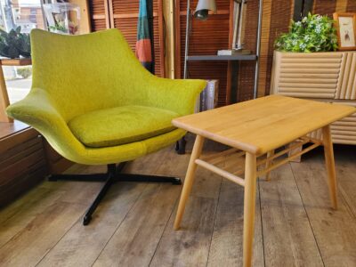 MOMONATURAL　MOMOnatural　モモナチュラル　MOCHA　Mdesk　モチャシリーズ　キッズデスク　ミニデスク　ミニテーブル　センターテーブル　リビングテーブル　サイドテーブル　コーヒーテーブル　脇木工　アルダー無垢材　アルダー材　無垢材　オイルフィニッシュ　オイル仕上げ　ALDER　子供用　デスク　テーブル　リサイクル　最良市場　天白区　名東区　昭和区　千種区　瑞穂区　緑区　日進市　豊明市　東郷町　買取　出張買取　高価買取　販売　お値打ち　特価　1点物　1点モノ　早い者勝ち　おすすめ　おしゃれ　中古品