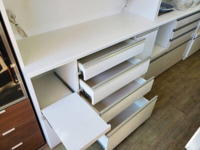 MATSUDA　松田家具　レンジボード　キッチンボード　食器棚　キッチン収納　食器収納　　ホワイト　白系　大容量　たっぷり収納　ソフトクローズ　ブルーモーション　リサイクル　最良市場　天白区　名東区　昭和区　千種区　瑞穂区　緑区　日進市　豊明市　東郷町　買取　出張買取　高価買取　販売　お値打ち　特価　1点物　1点モノ　早い者勝ち　おすすめ　おしゃれ　中古品