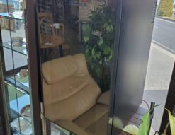 SIS　エスアイエス　ワインセラー　ワイン保管庫　一時保管　ペルチェ方式　べるちぇ方式　ペルチェ式　28本収納可能　静音　BCW-70　振動少ない　入門編　初心者向き　軽量　お試しセラー　リサイクルショップ　再良市場　天白　名東　昭和　千種　瑞穂　緑　日進　豊明　東郷　おススメ　オススメ お洒落　オシャレ　中古