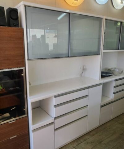 MATSUDA　松田家具　レンジボード　キッチンボード　食器棚　キッチン収納　食器収納　　ホワイト　白系　大容量　たっぷり収納　ソフトクローズ　ブルーモーション　リサイクルショップ　再良市場　天白　名東　昭和　千種　瑞穂　緑　日進　豊明　東郷　おススメ　オススメ お洒落　オシャレ　中古