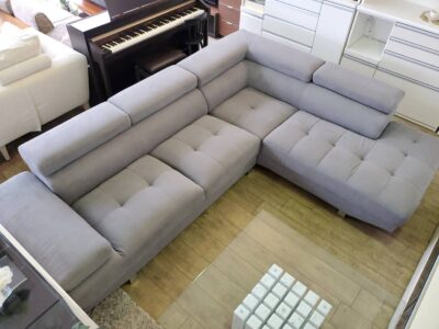 カウチソファ 3シーター L字ソファ コーナーソファ ファブリックソファ 布張り ファブリック 可動式ヘッドレスト 可動式アーム 大型ソファ 左カウチ スチール脚 ライトグレー グレー 3人掛け 可変ギア ハイバック ローバック リサイクル 最良市場 天白区 名東区 昭和区 千種区 瑞穂区 緑区 日進市 豊明市 東郷町 買取 出張買取 高価買取 販売 お値打ち 特価 1点物 1点モノ 早い者勝ち おすすめ おしゃれ 中古品