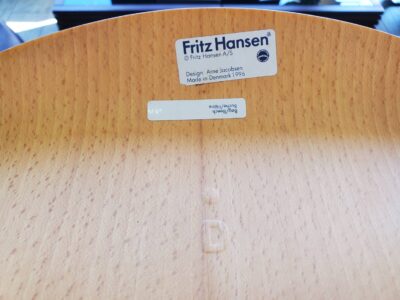FritzHansen　フリッツ・ハンセン　フリッツハンセン　セブンチェア　アルネヤコブセン　アルネ・ヤコブセン　ナチュラル　ナチュラルウッド　クロームレッグ　スチールレッグ　デザイン家具　デザイナーズチェア　ベニヤ　成形合板　ベストセラー　モダン　シンプル　リサイクル　最良市場　天白区　名東区　昭和区　千種区　瑞穂区　緑区　日進市　豊明市　東郷町　買取　出張買取　高価買取　販売　お値打ち　特価　1点物　1点モノ　早い者勝ち　おすすめ　おしゃれ　中古品　中古美品　キレイ