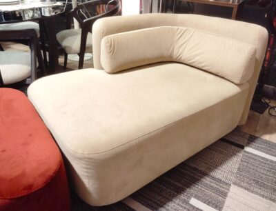 Bo Concept ボーコンセプト OTTAWA オタワ カリム・ラシッド ベージュ オレンジベルベッド 片側ローバック トライアングルスツール ソファセット 2