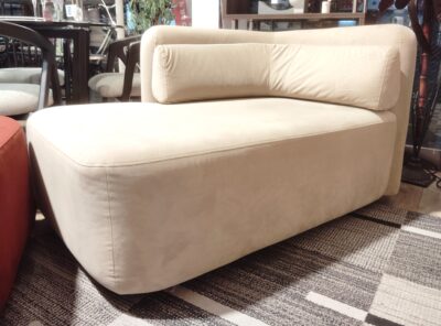 Bo Concept ボーコンセプト OTTAWA オタワ カリム・ラシッド ベージュ オレンジベルベッド 片側ローバック トライアングルスツール ソファセット 3