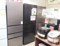 TOSHIBA VAGETA ベジータ GR-W500GT(TH) フロストグレージュ ツヤ無し 真ん中野菜室 GTシリーズ 右開き 501L 5ドア 冷蔵庫