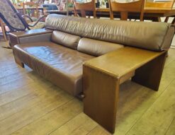 CondeHouse　カンディハウス　BOLS　ボルス　2.5シーターソファ　2.5人掛け　ソファ　北海道旭川　国産　日本製　総革張り　革張り　レザー　本革使用　木製アーム　ツートンカラー　リサイクルショップ　再良市場　天白　名東　昭和　千種　瑞穂　緑　日進　豊明　東郷　おススメ　オススメ お洒落　オシャレ　中古