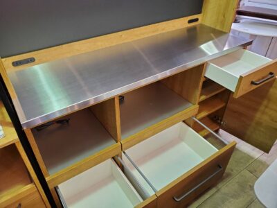 CRASH GATE　CrashGate　　クラッシュゲート　GALVA　ガルバ　ダイニングボード　レンジボード　キッチンボード　キッチン収納　食器棚　食器収納　壁面収納　レンジ台　ロータイプ　耐震ラッチ付き　ステンレストップ　ガルバリウム鋼板　マグネット対応　燕三条　フルオープン　ソフトクローズ　ブルーモーション　モイス　オーク　カフェ風　インダストリアル　男前　メンズライク　ヴィンテージ風　ビンテージ風　リサイクル　最良市場　天白区　名東区　昭和区　千種区　瑞穂区　緑区　日進市　豊明市　東郷町　買取　出張買取　高価買取　販売　お値打ち　特価　1点物　1点モノ　早い者勝ち　おすすめ　おしゃれ　中古品