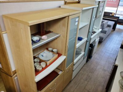 レンジボード　綾野製作所　ニトリ　東馬　tohma　AYANO　SHIGIYAMA　シギヤマ家具　食器棚　キッチンボード　キッチン収納　壁面収納　食器収納　ホワイト　ダークブラウン　ブラウン　ナチュラル　モダン　和モダン　レトロ　インダストリアル　メンズライク　男前　ミッドセンチュリー　アンティーク調　ビンテージ風　大型　コンパクト　省スペース　奥行スリム　多数　リサイクル　最良市場　天白区　名東区　昭和区　千種区　瑞穂区　緑区　日進市　豊明市　東郷町　買取　出張買取　高価買取　販売　お値打ち　特価　1点物　1点モノ　早い者勝ち　おすすめ　おしゃれ　中古品