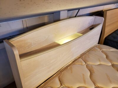シングルベッド　シングルサイズベッド　Sサイズ　ベッド　ベッドセット　dreambed　ドリームベッド　収納付き　引き出し収納付き　ベッドフレーム　照明付き　コンセント付き　ホワイト　アイボリー　ベージュ　木目　Francebed　フランスベッド　ベッドマット　マットレス　高密度連続マットレス　リサイクル　最良市場　天白区　名東区　昭和区　千種区　瑞穂区　緑区　日進市　豊明市　東郷町　買取　出張買取　高価買取　販売　お値打ち　特価　1点物　1点モノ　早い者勝ち　おすすめ　おしゃれ　中古品