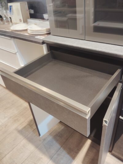 NITORI ラピス クローチェ スリム ダーク系 キッチン収納 耐震ロック 観音開き 食器棚 カップボード 5