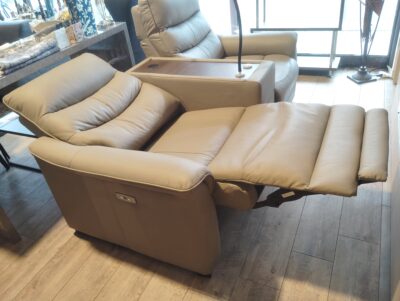 NITORI Nビリーバ USBポート ワイヤレス充電 収納ユニット付き ベージュ 本革 電動リクライニングソファ 7