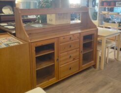 IKEA LEKSVIK アンティーク調 カントリー パイン材 鍵付き 北欧 幅141㎝ サイドボード　