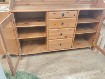 IKEA LEKSVIK アンティーク調 カントリー パイン材 鍵付き 北欧 幅141㎝ サイドボード 4